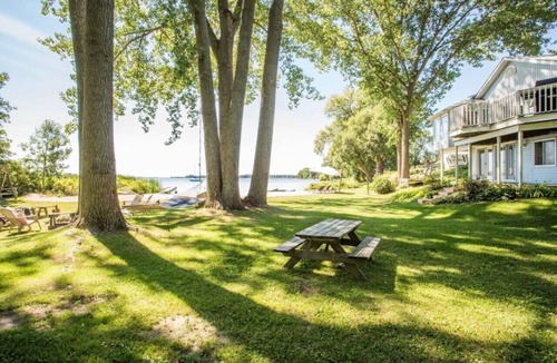 Waupoos House | Waupoos Beach Commons - Beach Front House
