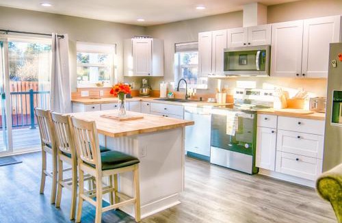 Westport House | Wave Crest Cottage