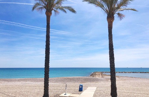 Benicassim Villa | Wave Samurai room - Ingart Art House