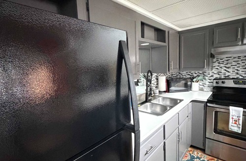 Gold Beach Condo | Wave Song Summary: Wa