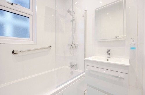 Streatham Hill House | Wavertree Hotel