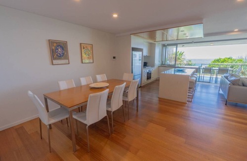 Point Lookout Apartment | Waves 12 Beachfront Apartment with pool