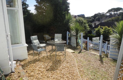 Boscombe Bed & Breakfast | Waves In