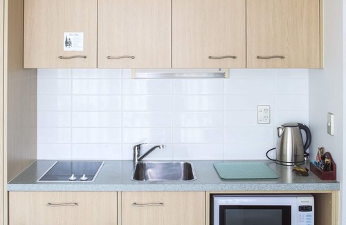 Orewa Hotel | Waves Motel