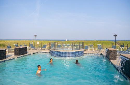 Old Orchard Beach Resort | Waves Oceanfront Resort