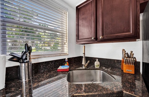 North Beach Apartment | Waves On Desoto