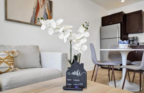 North Beach Apartment | Waves On Walnut # 2-beach Access