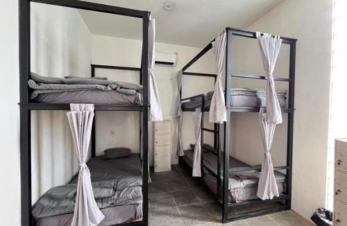 Selong Belanak Hostel | Wavez Lombok Hostel