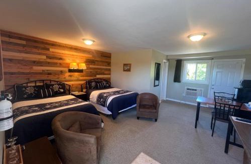Wawa Hotel | Wawa Northern Lights Motel and Chalets