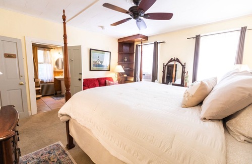 Middlebury Hotel | Waybury Inn