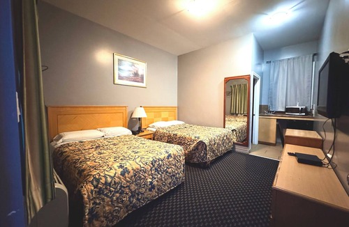 Guelph Hotel | WAYFARE MOTEL