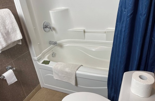 Guelph Hotel | WAYFARE MOTEL