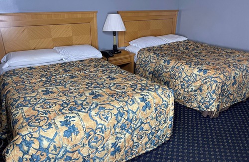 Guelph Hotel | WAYFARE MOTEL
