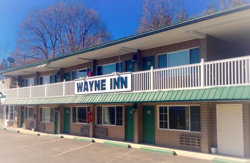 Honesdale House | Wayne Inn