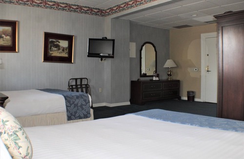 Honey Brook Hotel | Waynebrook Inn, Est 1865