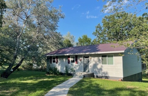 Waynesville House | Waynesville Clean 3 Bedroom home, 8 mins from base