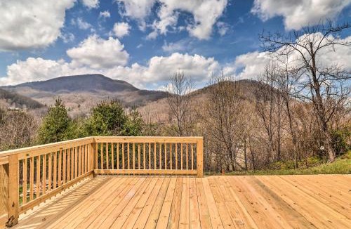 Waynesville House | Waynesville Smart Cabin w/Hot Tub & Views!