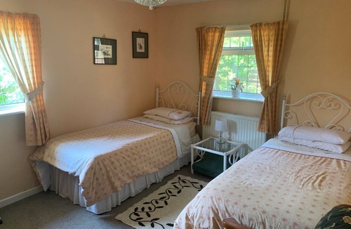 Bromham House | Wayside B&B