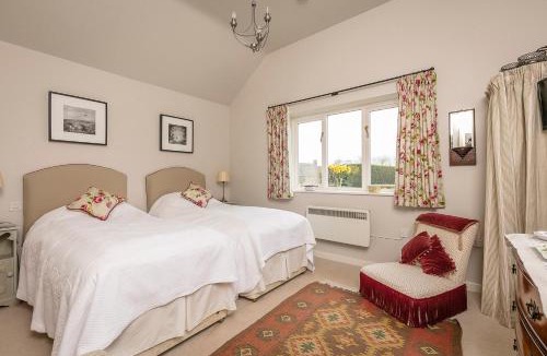 Whichford House | Wayside House B&B