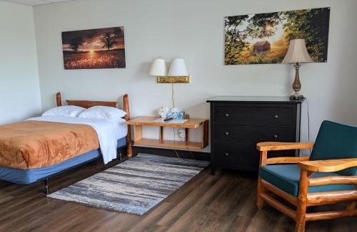 Manitowaning Hotel | Wayside Motel Manitoulin