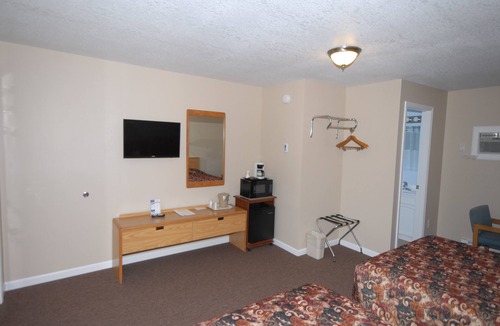 St Ignace Hotel | Wayside Motel
