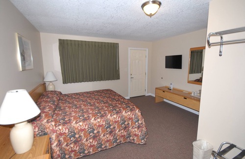 St Ignace Hotel | Wayside Motel