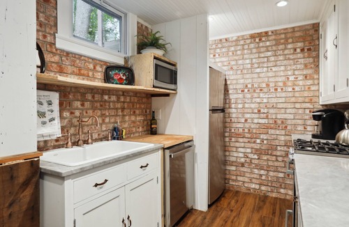 Navarre House | Wayzata Apartment - steps to lake and downtown