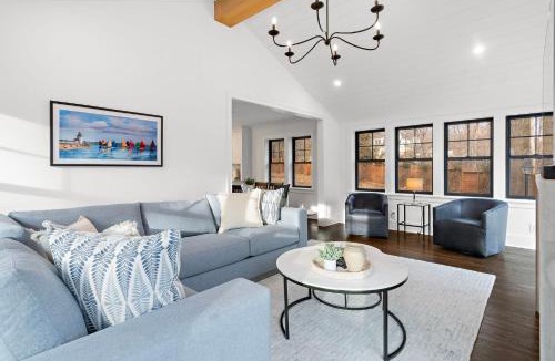 Wayzata Villa | Wayzata Cove