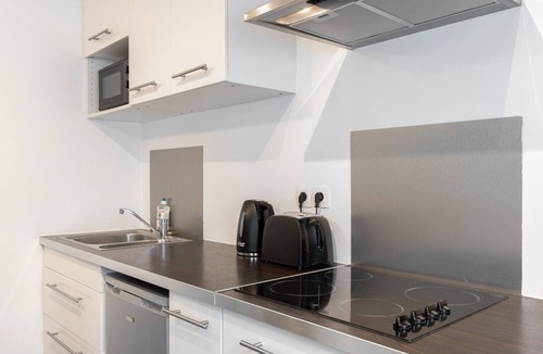 Wazemmes Apartment | Wazemmes - Functional studio with parking