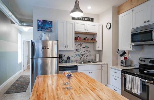Southwest Garden Apartment | We do Italian STL style. Perfecto! Enjoy our NBHD!