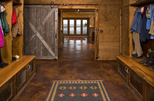 Maple Cabin | We have a few summer weeks left! Book now!