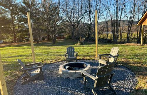 Wears Valley House | Wears Valley Farmhouse with lovely views, hot tub and fire pit
