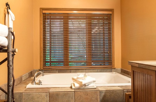 Grants Pass Cabin | Weasku Inn