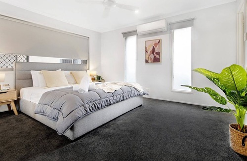 Mermaid Beach House | Weatherly Waters (Pet Friendly)