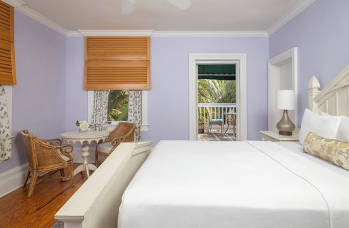 Bahama Village Bed & Breakfast | Weatherstation Inn