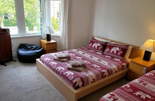 Penarth House | Weaver's House B and B