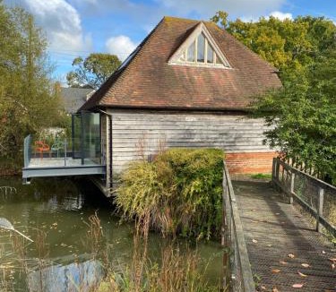 Abbess Roding Villa | Weavers Rest