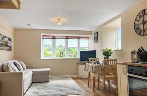 Hayfield Cottage | Weavers View - UK49723