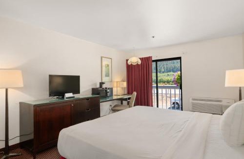 Dryden Hotel | Wedge Mountain Inn