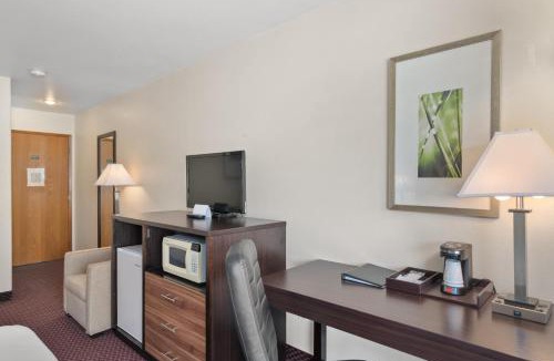Dryden Hotel | Wedge Mountain Inn