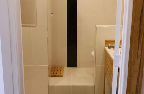 Seddon Bed & Breakfast | Wedgetaildown Accommodation - Into the Wild