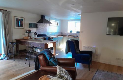 Stronmilchan Apartment | Wee Blue Hoose
