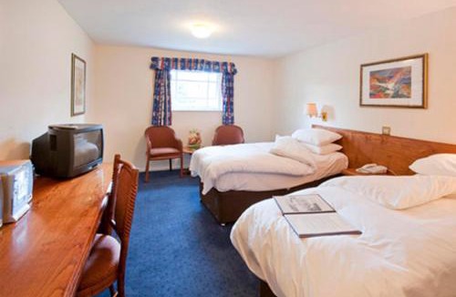 Charvil Hotel | Wee Waif by Greene King Inns