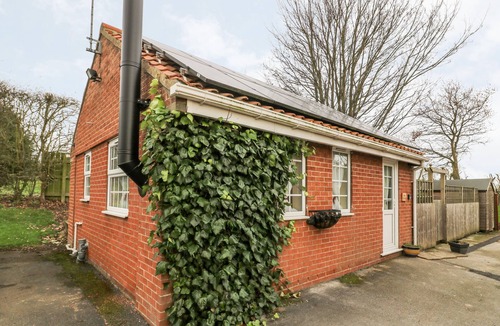 Cottingham Cottage | Wee Woody