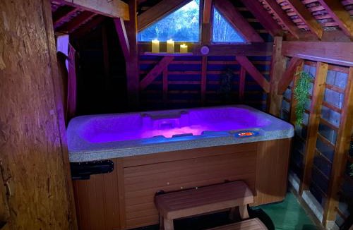 Ardentes House | Week-end romantique avec spa privatif au cœur de la nature