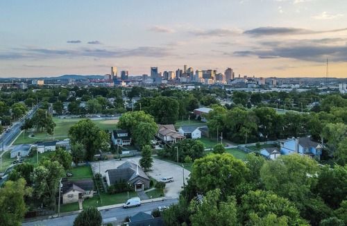 McFerrin Park House | Weekday-Specials, Skyline Views, Broadway-2.5mi