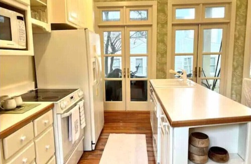 Pisgah House | Weekend at Tiffany’s