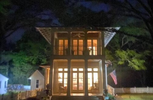 Pisgah House | Weekend at Tiffany’s