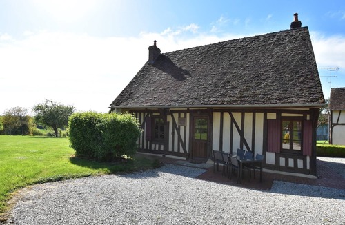 Saint-Maurice-sur-Aveyron House | Weekend Escape in Saint-Maurice