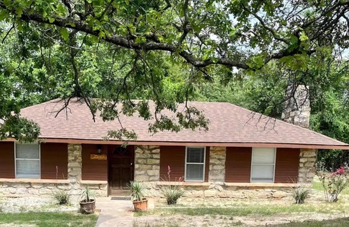 Myra Cabin | Weekend get away in North Texas Hill Country